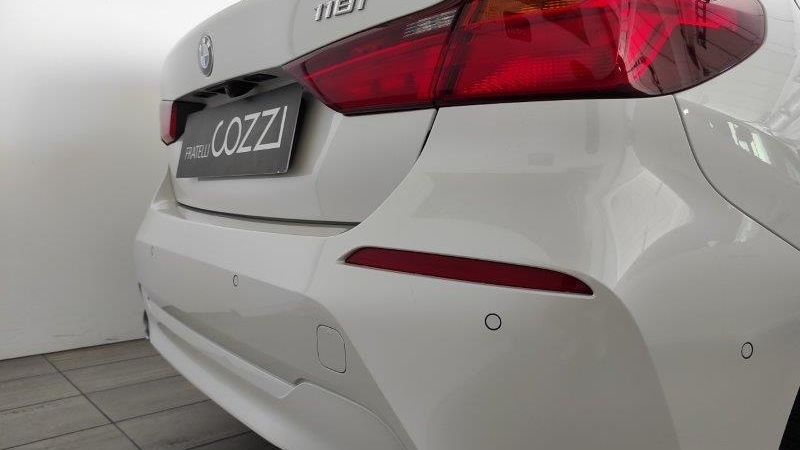 BMW Serie 1       (F40) 118i 5p. Business Advantage - Cozzi