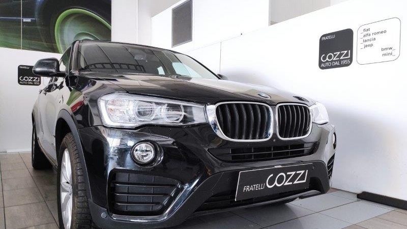 BMW X4            (F26) X4 xDrive20d Business Advantage Aut. - Cozzi