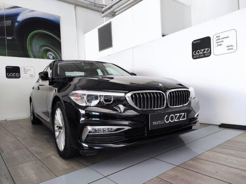 BMW Serie 5(G30/31/F90) 530e Luxury - Cozzi
