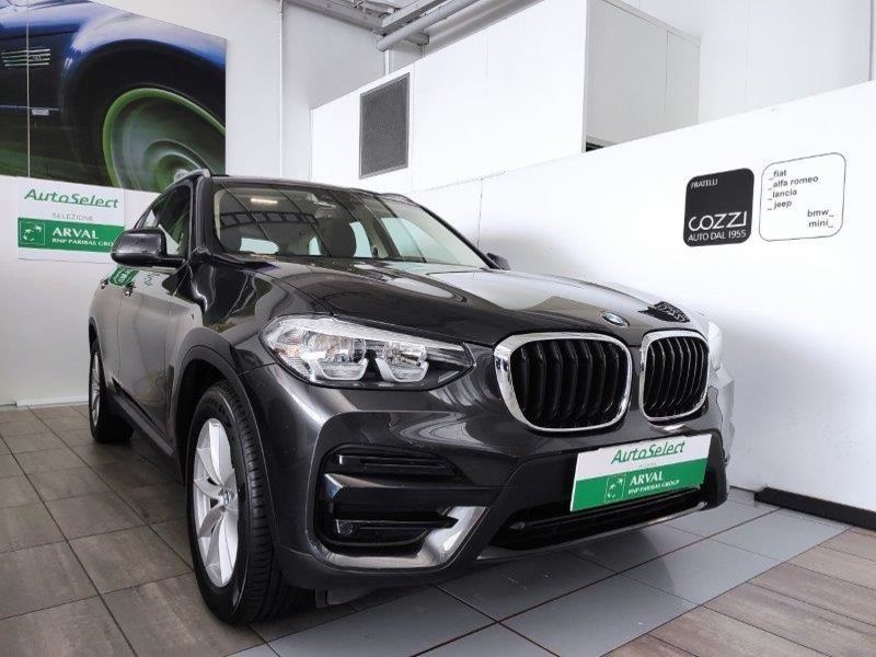 BMW X3        (G01/F97) X3 sDrive18d Business Advantage Aut. - Cozzi