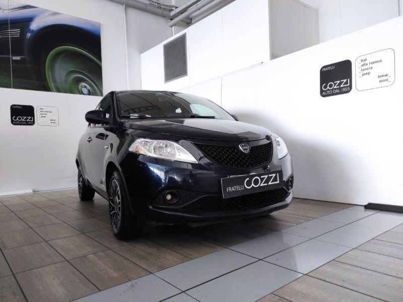 LANCIA Ypsilon 3ª serie Ypsilon 1.2 69 CV 5 porte GPL Ecochic Gold - Cozzi