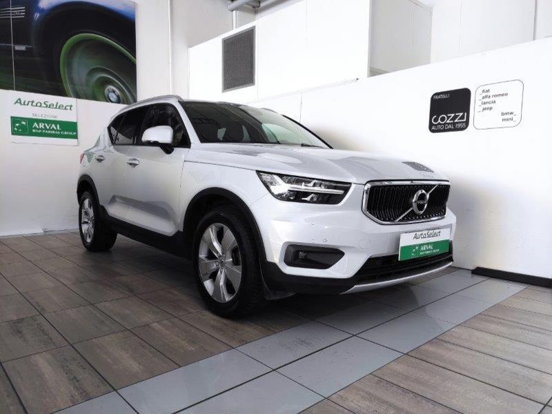VOLVO XC40 (2017-->) XC40 D3 Geartronic Momentum - Cozzi