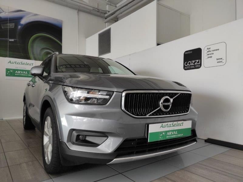 VOLVO XC40 (2017-->) XC40 D4 AWD Geartronic Momentum - Cozzi